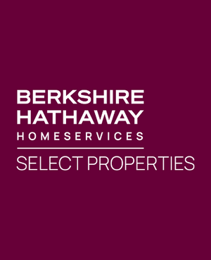 Photo of Nikki Lindewirth